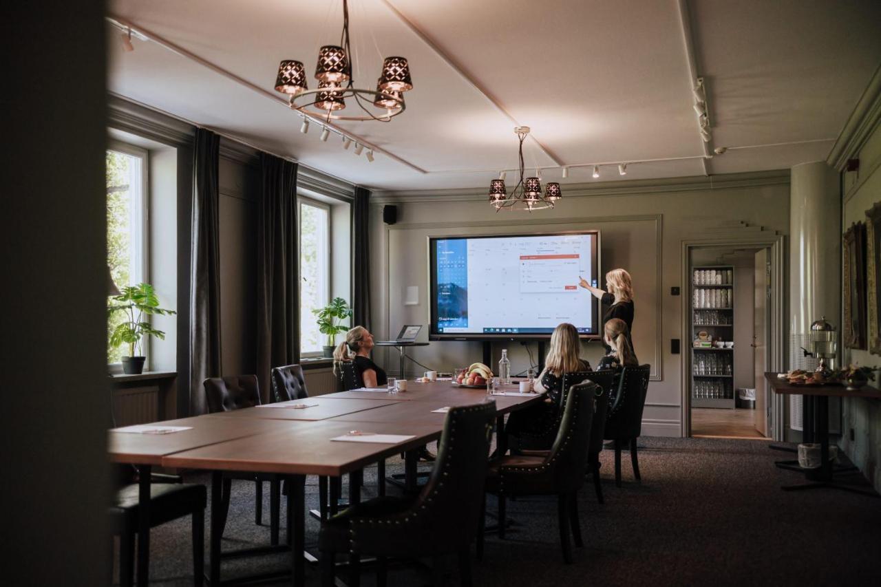 Asby Hotell Hallstahammar Bagian luar foto