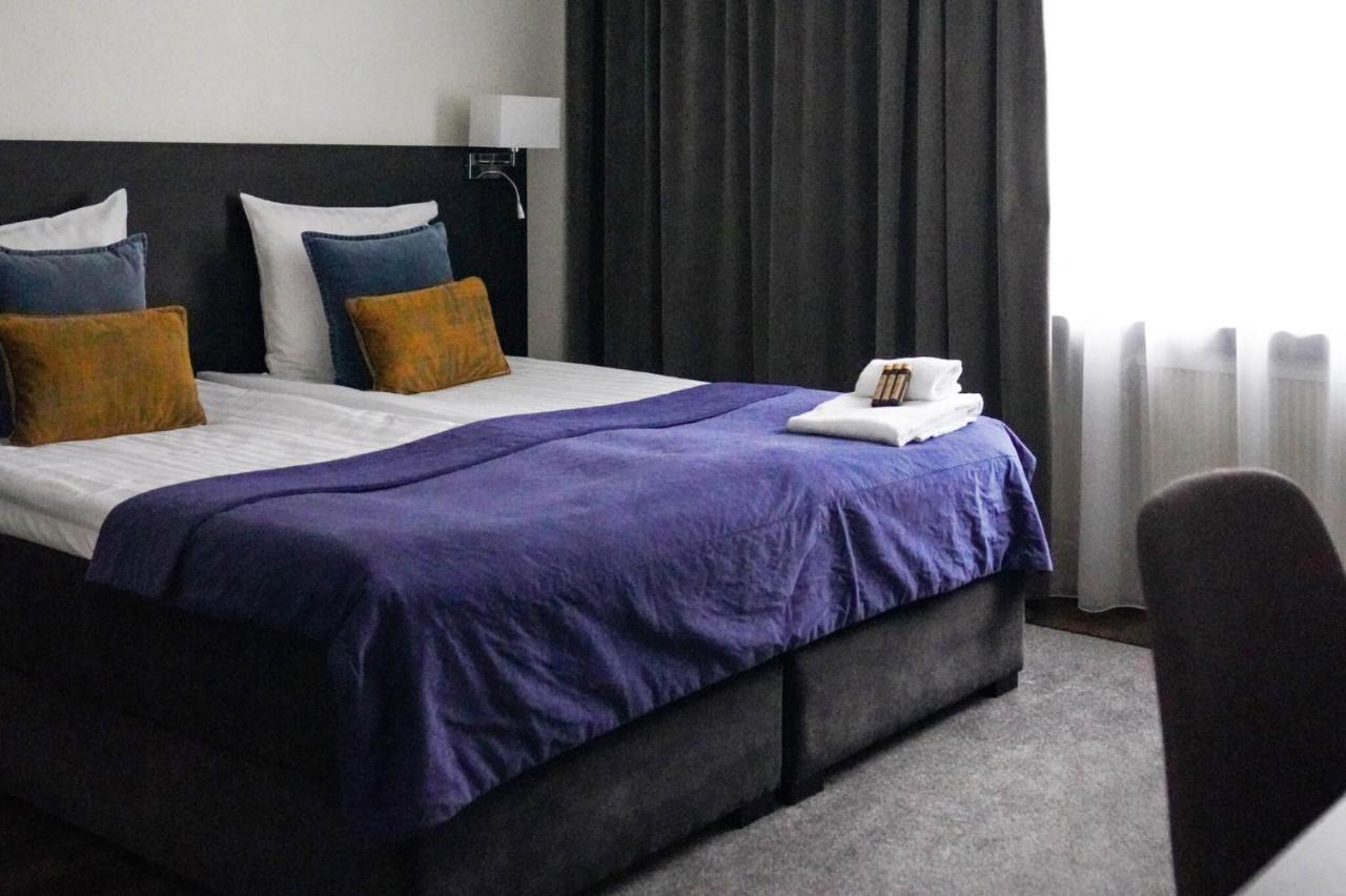 Asby Hotell Hallstahammar Bagian luar foto