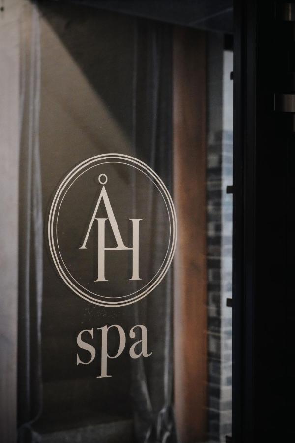 Asby Hotell Hallstahammar Bagian luar foto