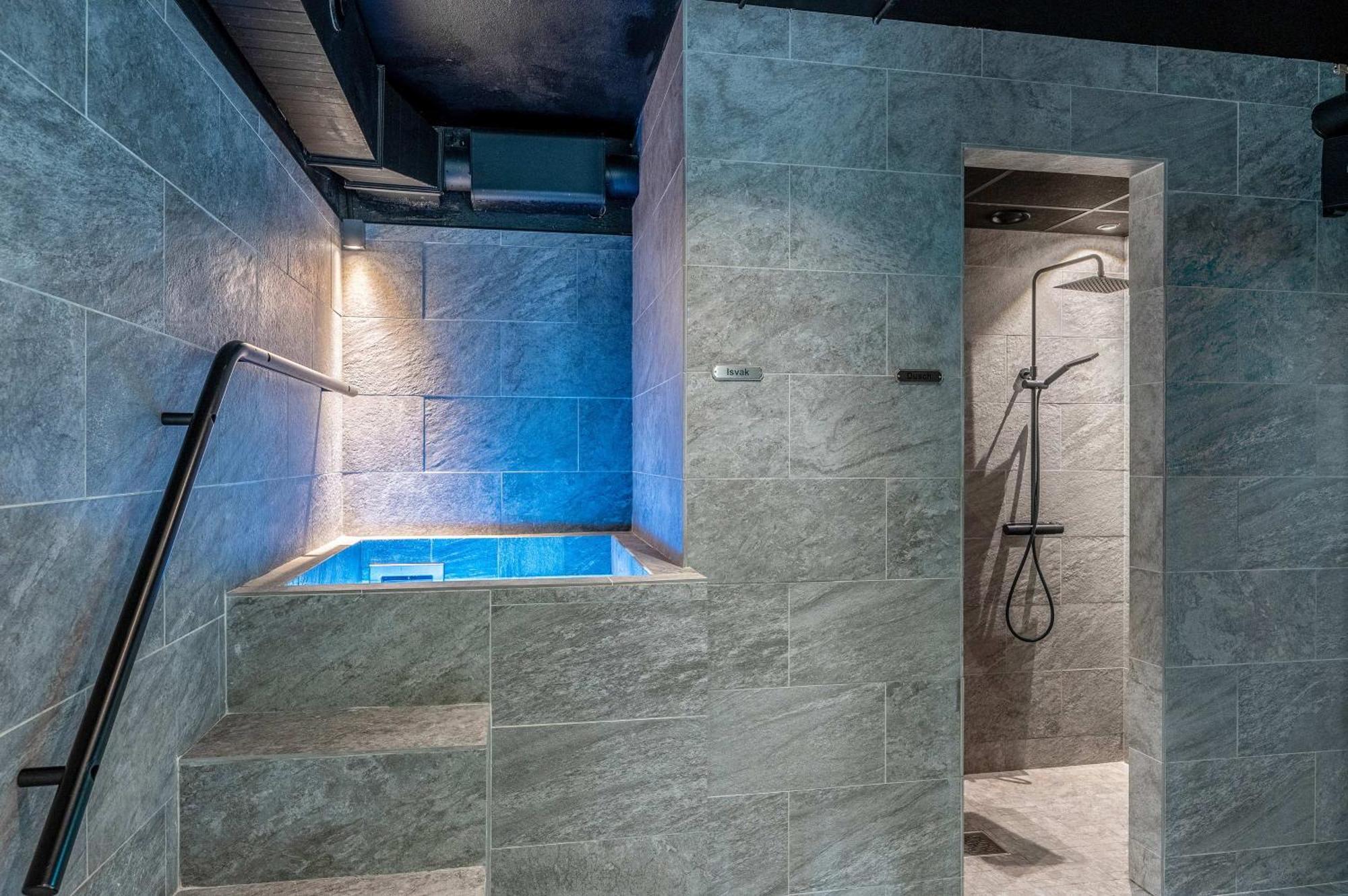 Asby Hotell Hallstahammar Bagian luar foto