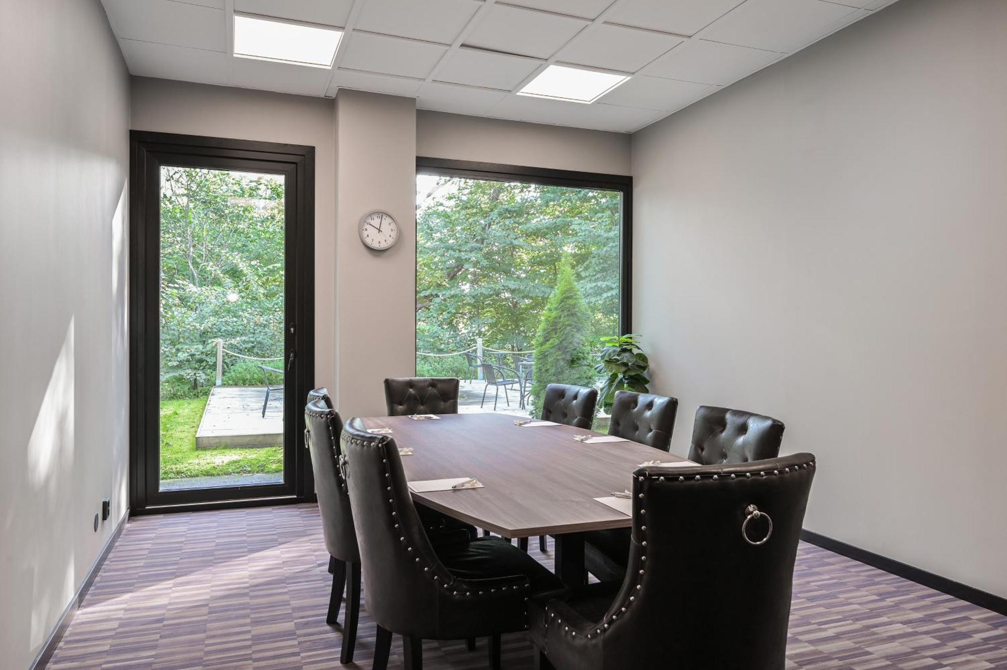 Asby Hotell Hallstahammar Bagian luar foto