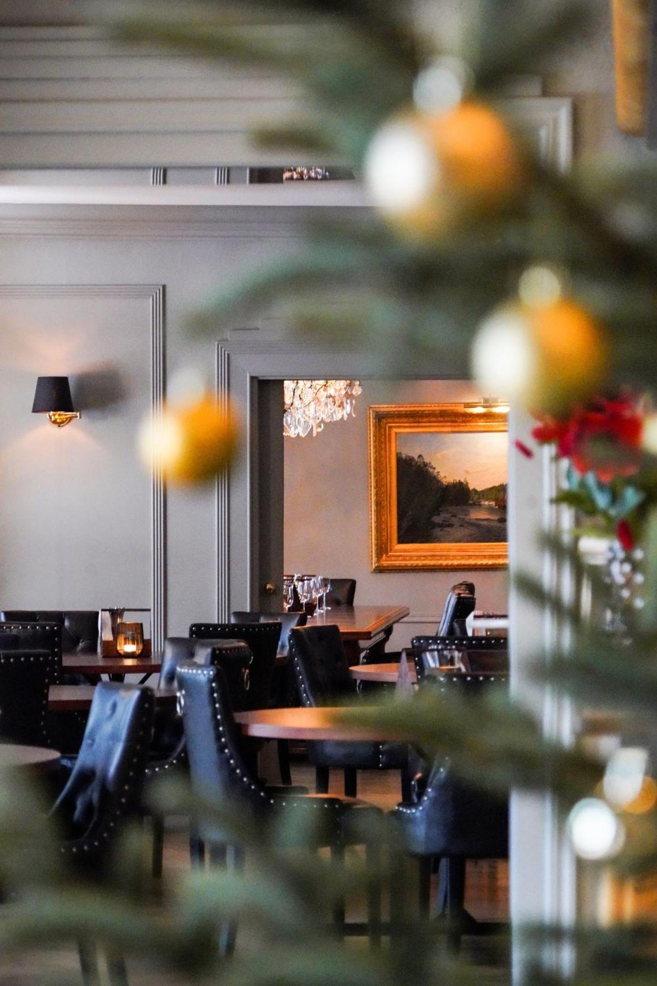 Asby Hotell Hallstahammar Bagian luar foto